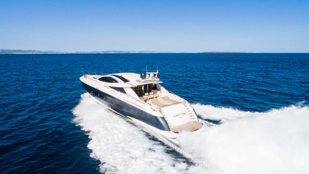 Cultimate 90 Foot Yacht Anados 90 view 4 — Blackline Management