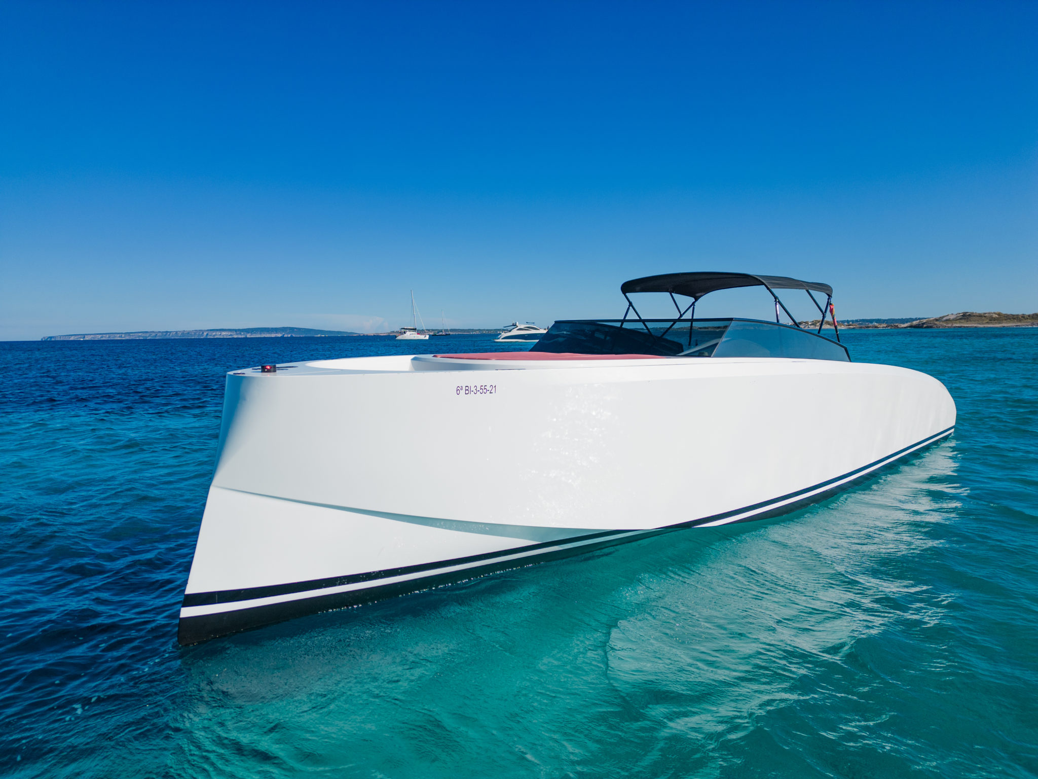 Eye Catching Vanquish 43 view 4 — Blackline Management